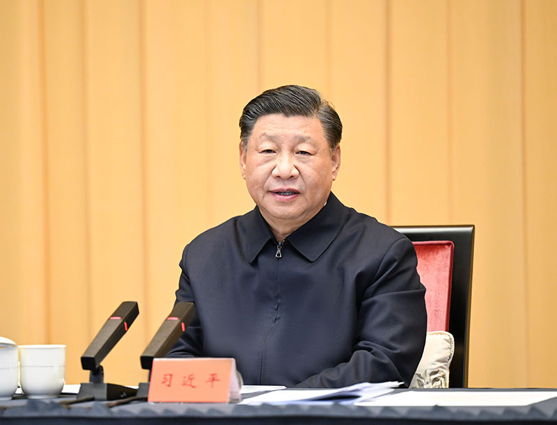 11月30日上午，中共中央总书记、国度主席、中央军委主席习近平在上海主持召开深刻推动长三角一体化发展座谈会并颁发沉要讲话。